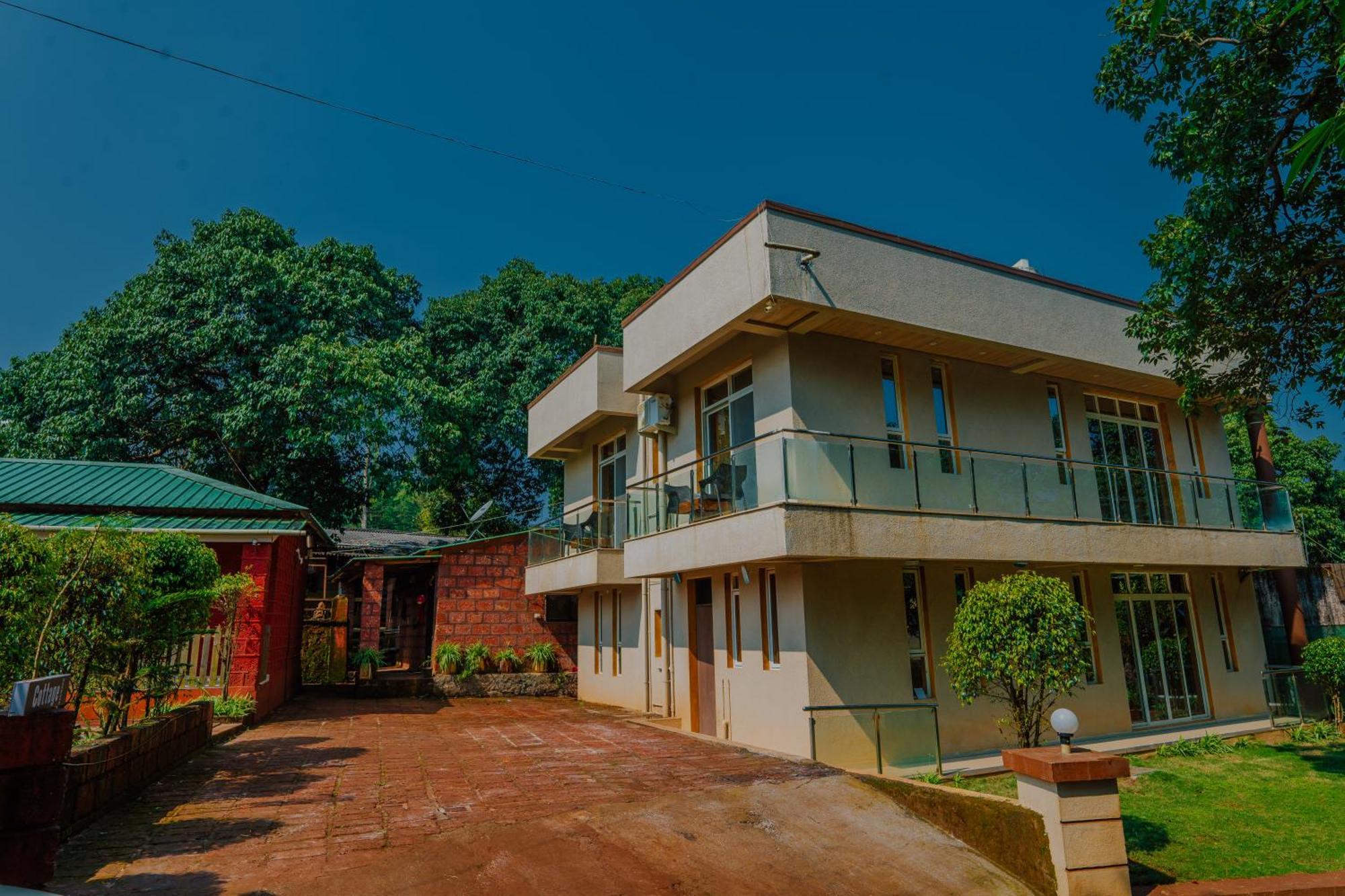 Oakwood Mahabaleshwar Hotel Exterior photo